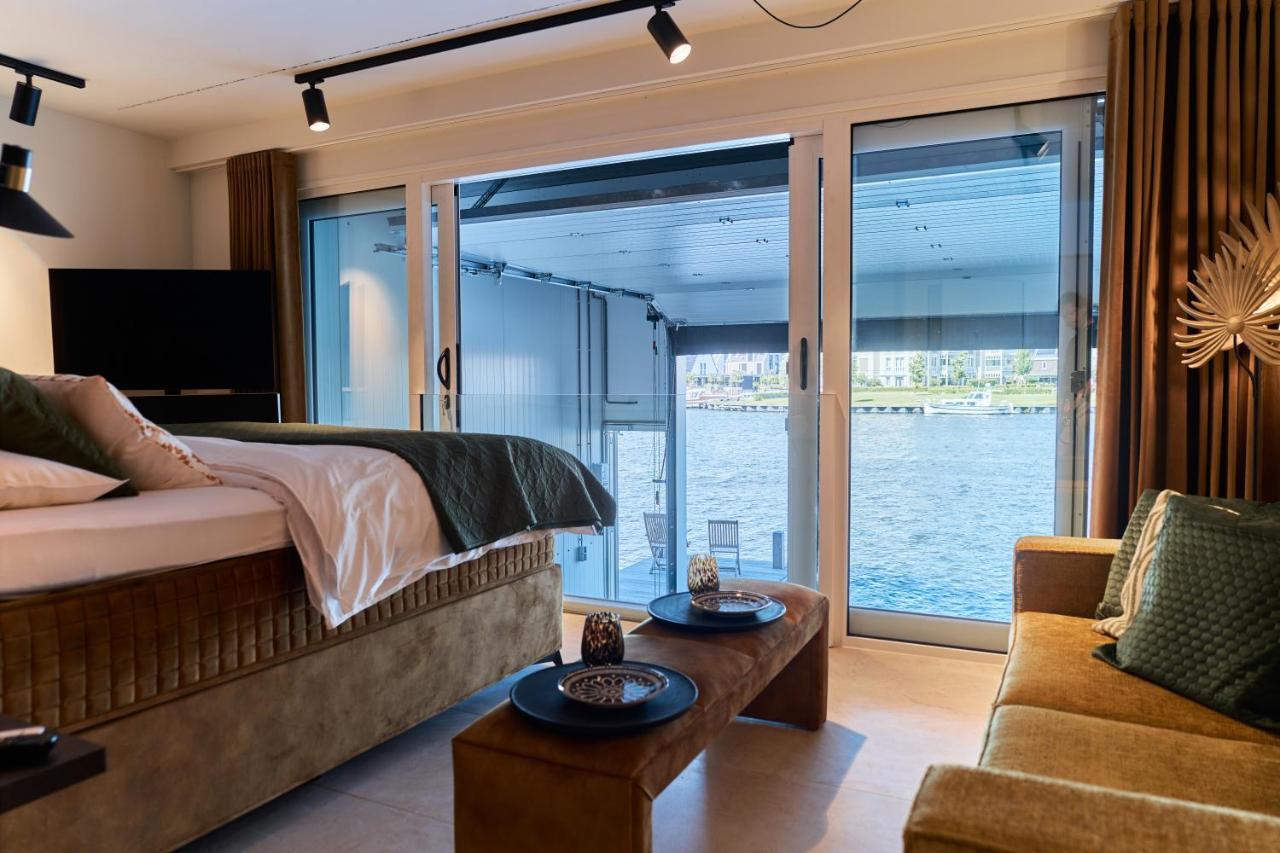 Nomad Water Studio Хардервейк Экстерьер фото