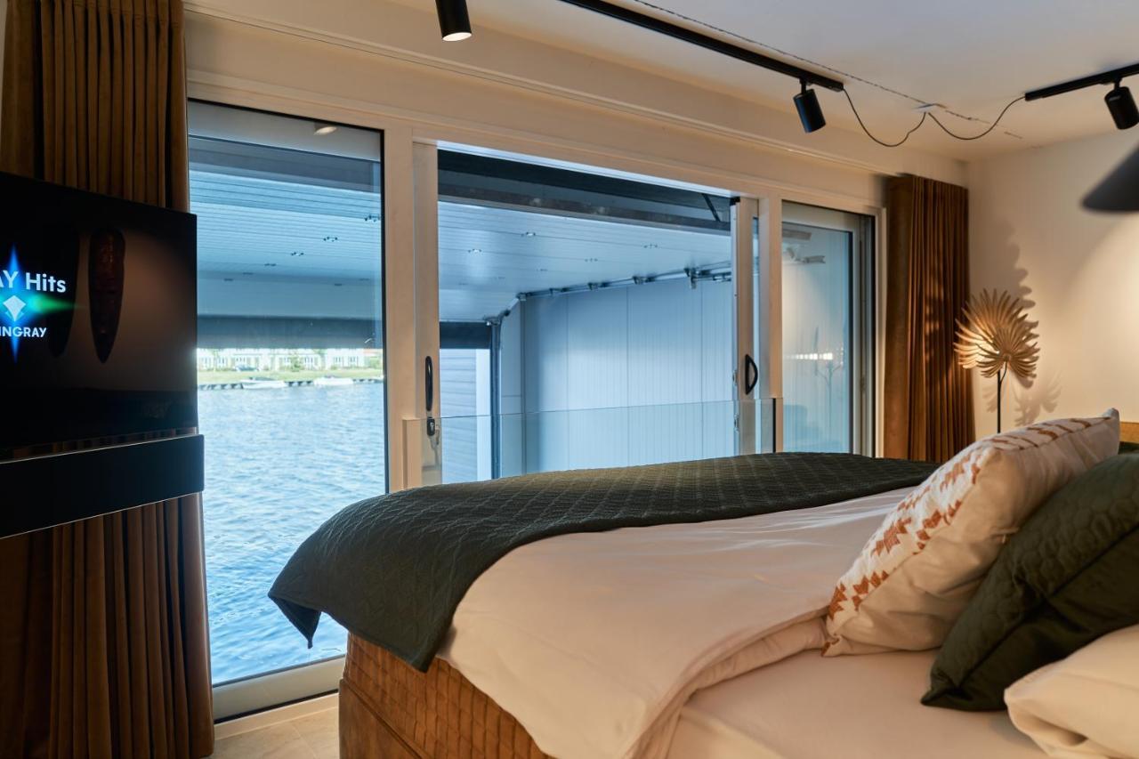 Nomad Water Studio Хардервейк Экстерьер фото